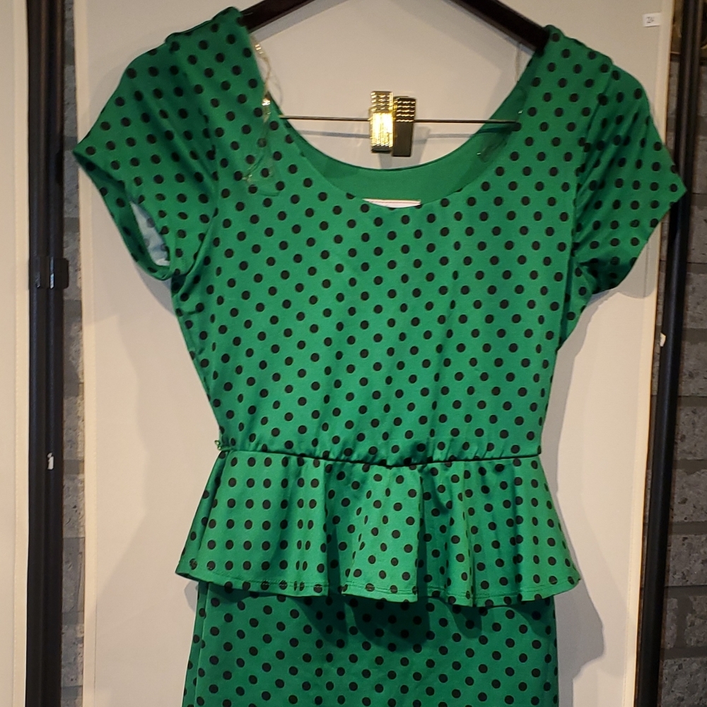 Bodycon style dress - green with black polkadots